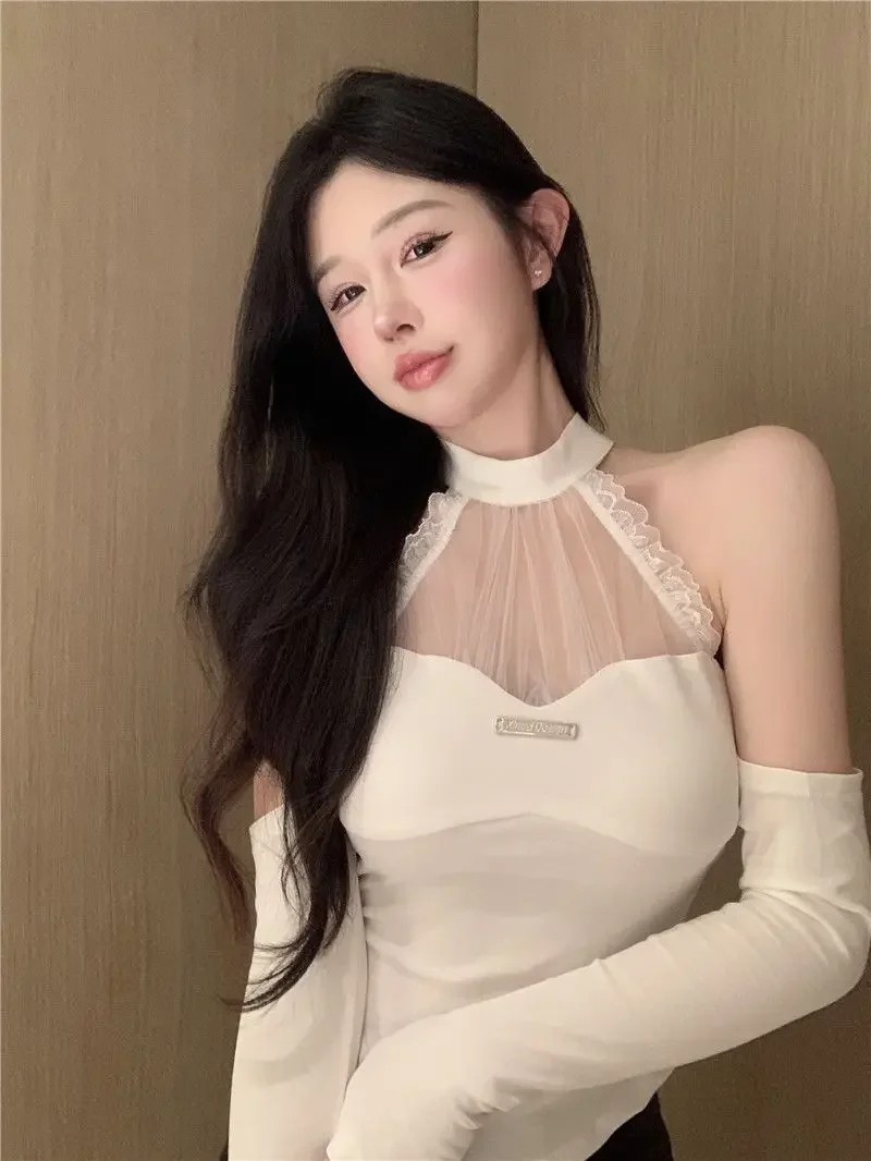 Weiße rückenfreie koreanische Mode-Tops für Damen, Spitze, Vintage-Designer, schlanke Bluse, weiblich, hängender Hals, elegante lässige Bluse, Herbst 2025,