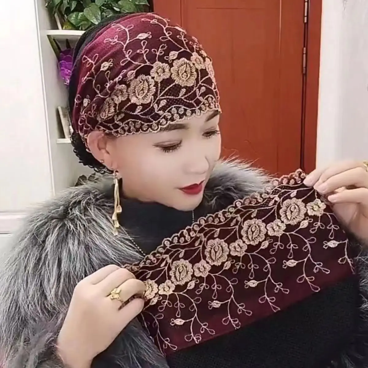 غطاء رأس مرن للعناية بالشعر الرمادي في الهواء الطلق قابل للتنفس ومطرز بالزهور ومضاد للانزلاق لملحقات تصفيف الشعر للنساء #1