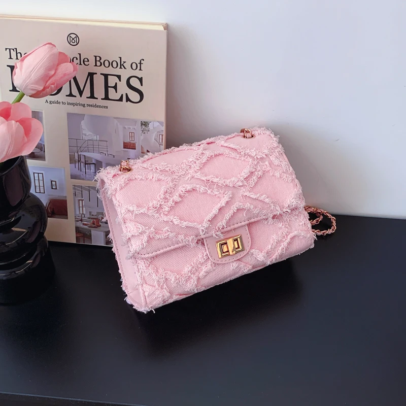 حقيبة نسائية ذات علامة تجارية فاخرة 2025 حقيبة نسائية جديدة عالية الجودة بكتف واحد حقائب كروس بسلسلة