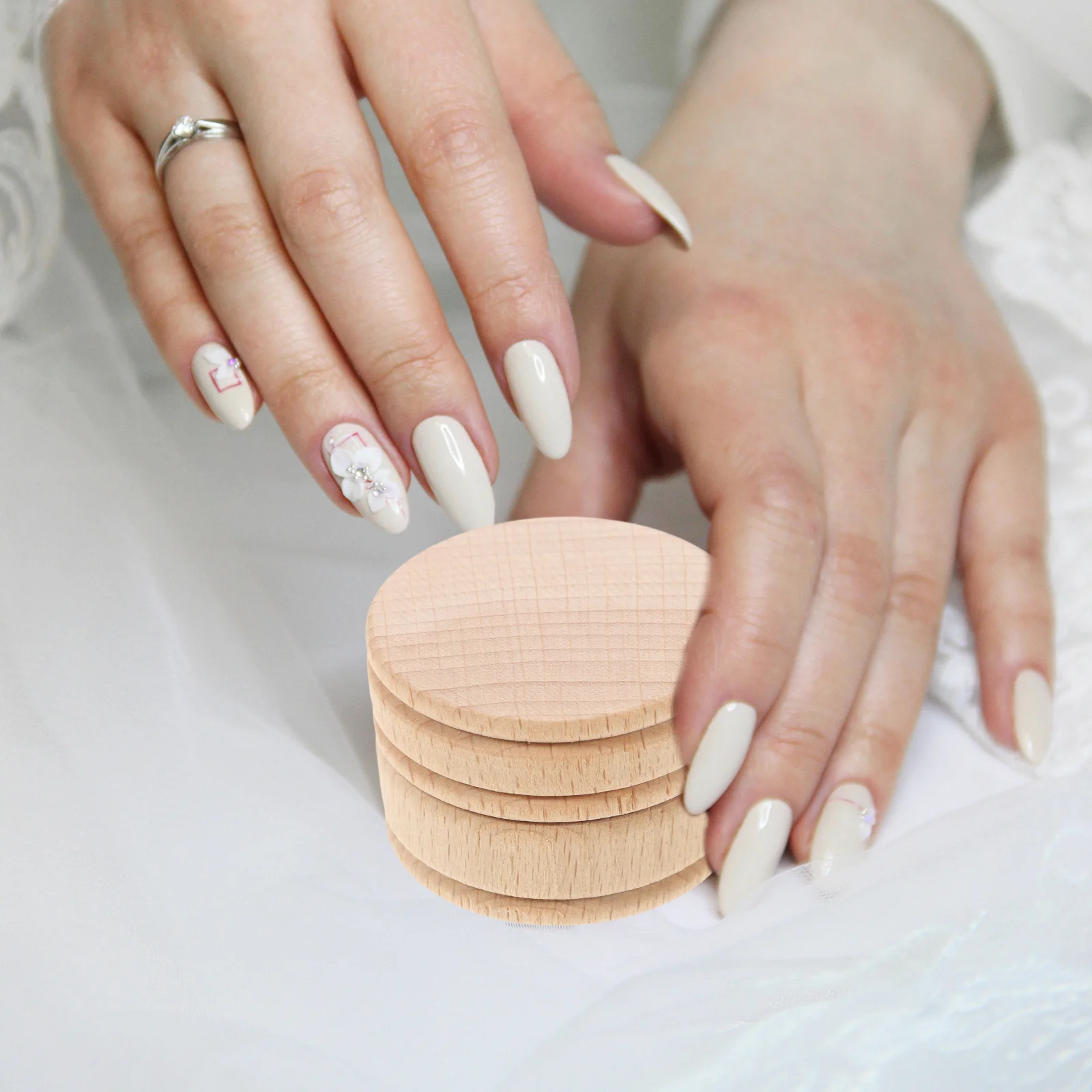 

Natural Wood Round Ring Box Elegant Wooden Jewelry Storage Organizer for Proposal Engagement Wedding Day Wooden Ring Box