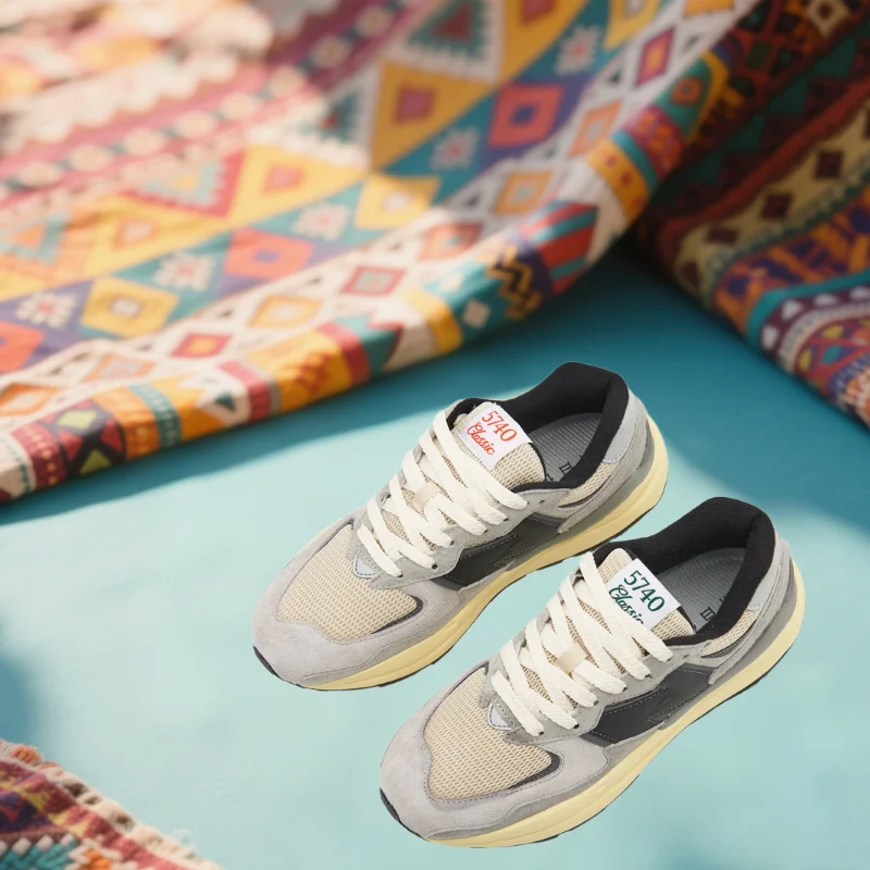 

Trendy men's and women's shoes N/B-5740 are casual, fashionable, versatile and comfortable squash shoes