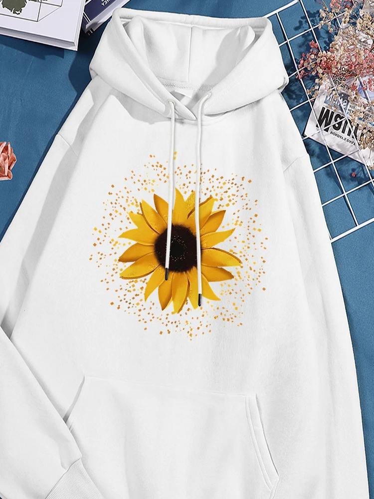 Shining Sunflowers Printed Hoodies Female Basics Comfortable Sweatshirt Leisure Vintage Sportwear Cartoon Oversized Clothing