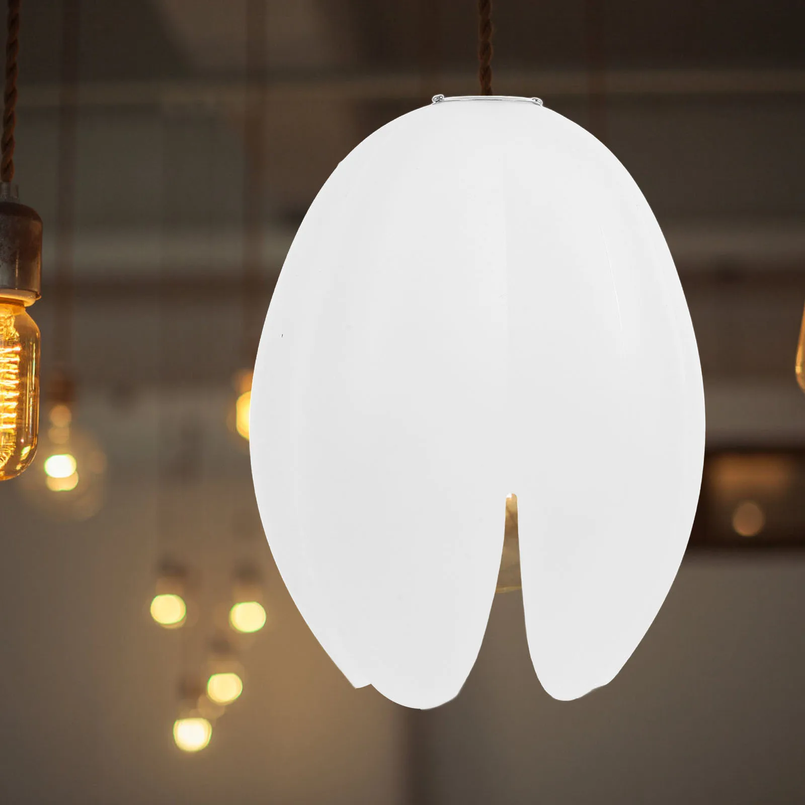 

Потолочный светильник, абажур, декоративный цветок, пластик, мягкий свет, элегантный стиль, спальня, кофейня, отель, ресторан, светильник