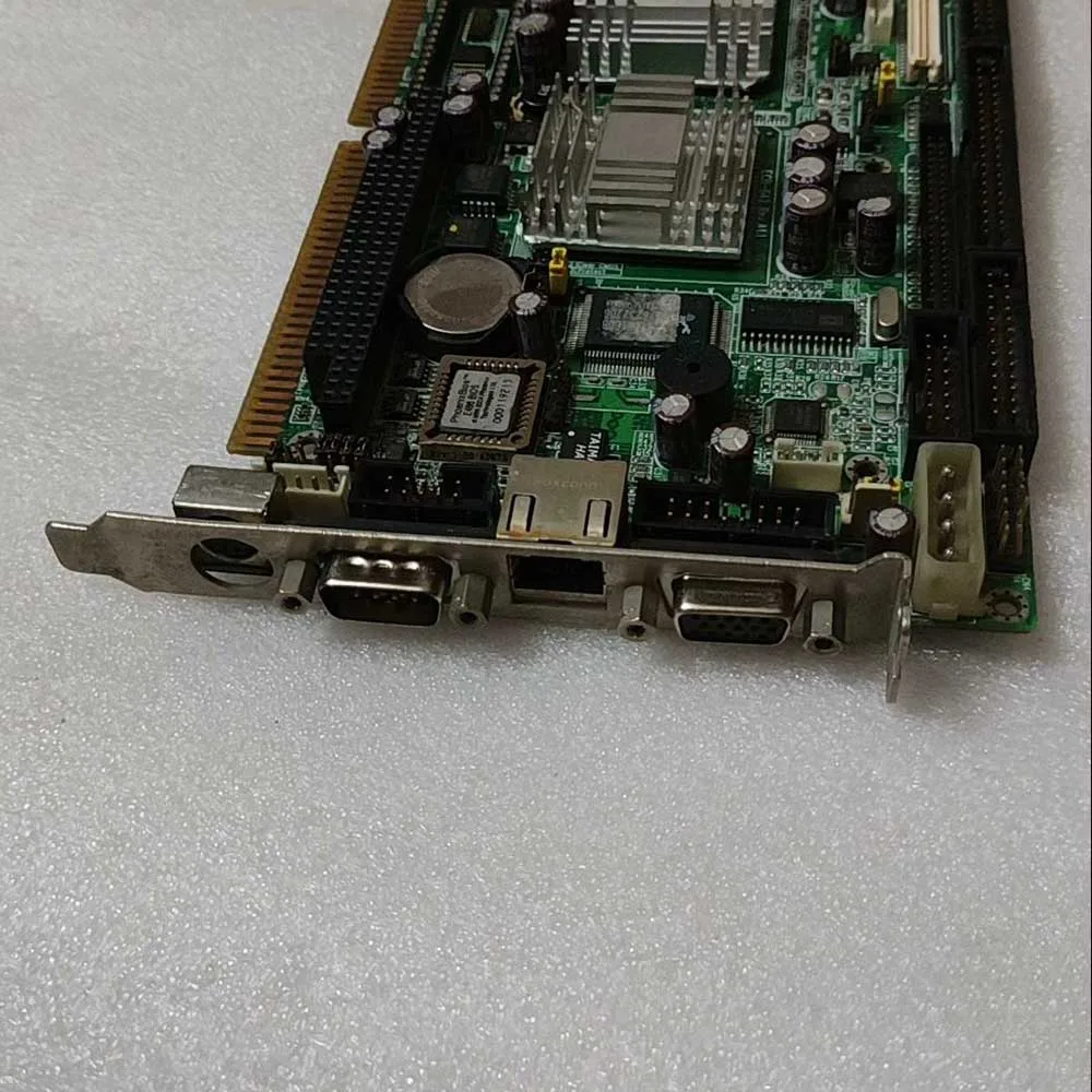 

Материнская плата промышленного управления ISA средней длины ECB-642 REV A1.1