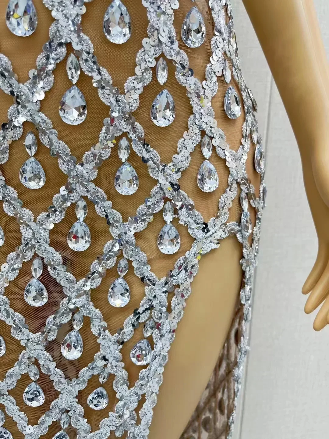 Vestido de noche con lentejuelas plateadas brillantes para mujer, vestido con diamantes de imitación, abertura alta, elegante, para Celebración de graduación, fotografía de cumpleaños