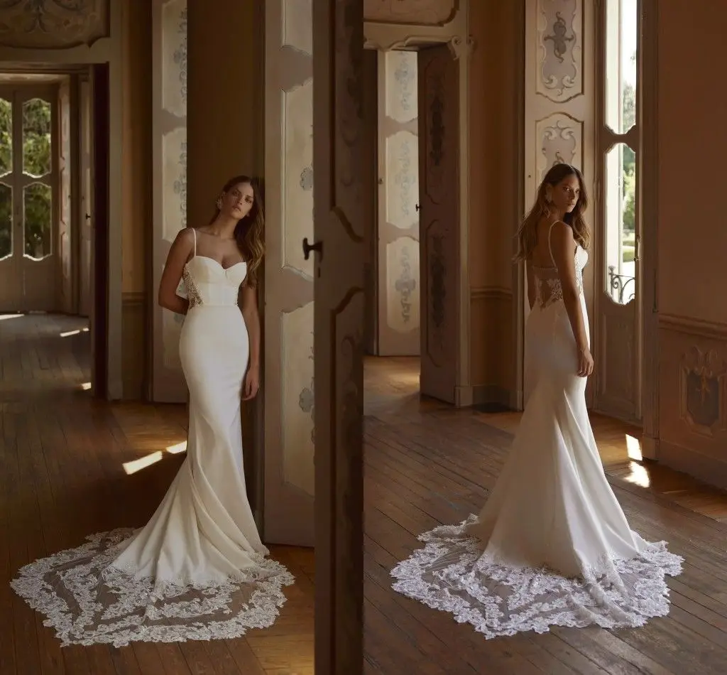 Sexy Backless Fabulous Lace Appliqued Wedding Dress Trumpet Style Spaghetti Straps Modern Simple Bridal Gowns Fitted Sweep Train