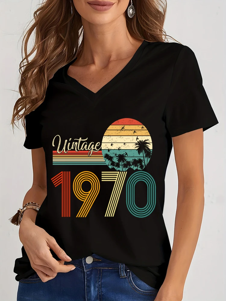 Women’s Tshirts 1975 Graphic Vintage 1970 To 1979 Casual V-neck Harajuku Fashion V-neck Summer Aesthetic Retro Shirts Female