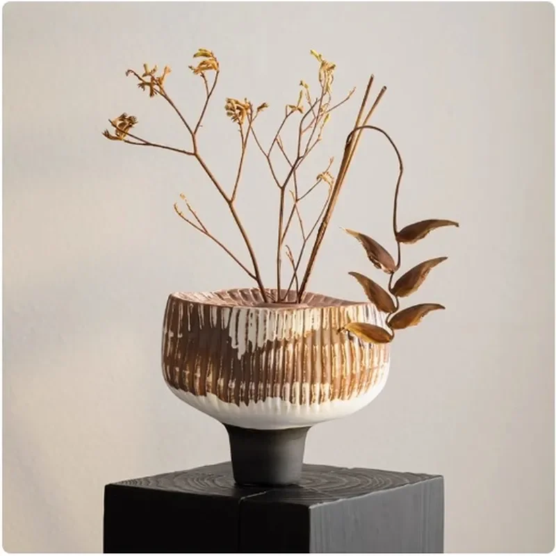 Wabi Sand Wind Creative Designer Mushroom Head Ceramic Flower Arranger Special Shaped Superior Room Vase Decorative Ornament