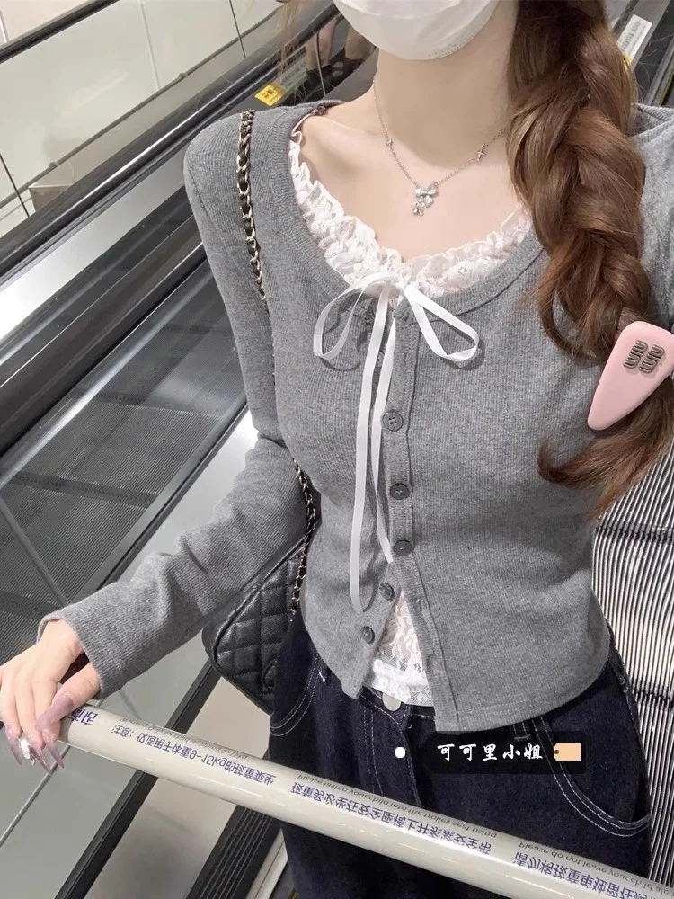 Camiseta Kokoro de encaje con empalmes, manga larga, para mujer, estilo adelgazante, efecto dos piezas, primavera 2026, estilo coreano, cuello redondo, manga corta.