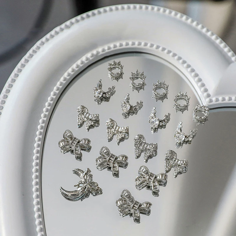Metal Bow Knot Nail Charms, 3D Decorações prego, liga prateada Acessórios, Manicure Rhinestone, Jóias Diamante, Nail Art Salon, 5pcs