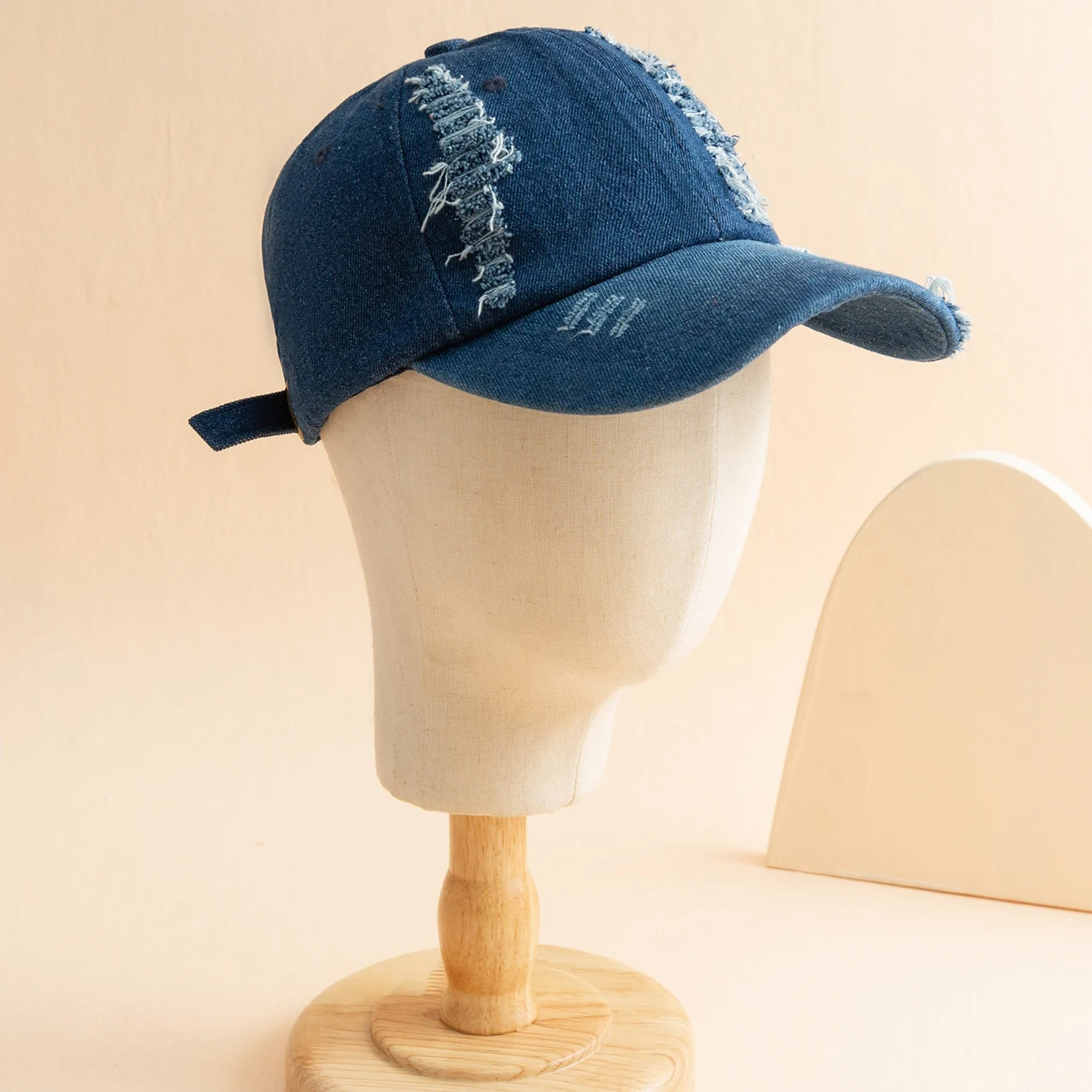 Einfaches Loch Cowboy, um alte gewaschene Baseballkappe Persönlichkeit Mode lässige Sonnenschutzkappe zu machen