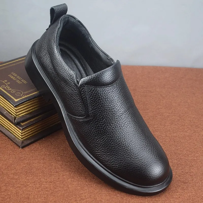 

Повседневные мужские кожаные туфли с круглым носком, износостойкая верхняя часть из коровьей кожи, удобная дышащая резиновая подошва