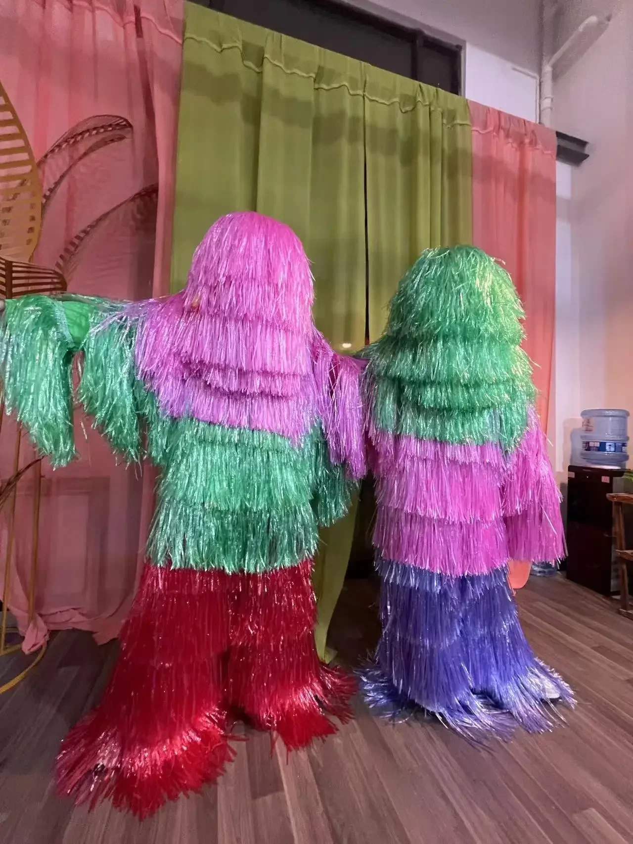 تأثيري الرقص الحديث شرابة زي ملهى ليلي مرحلة الأداء عطلة الملونة تمتد دنة الأداء دعوى DS بالون