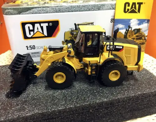 

966M WHEEL LOADER W/ OPERATOR 1:50 BY DIECAST MASTERS #85928