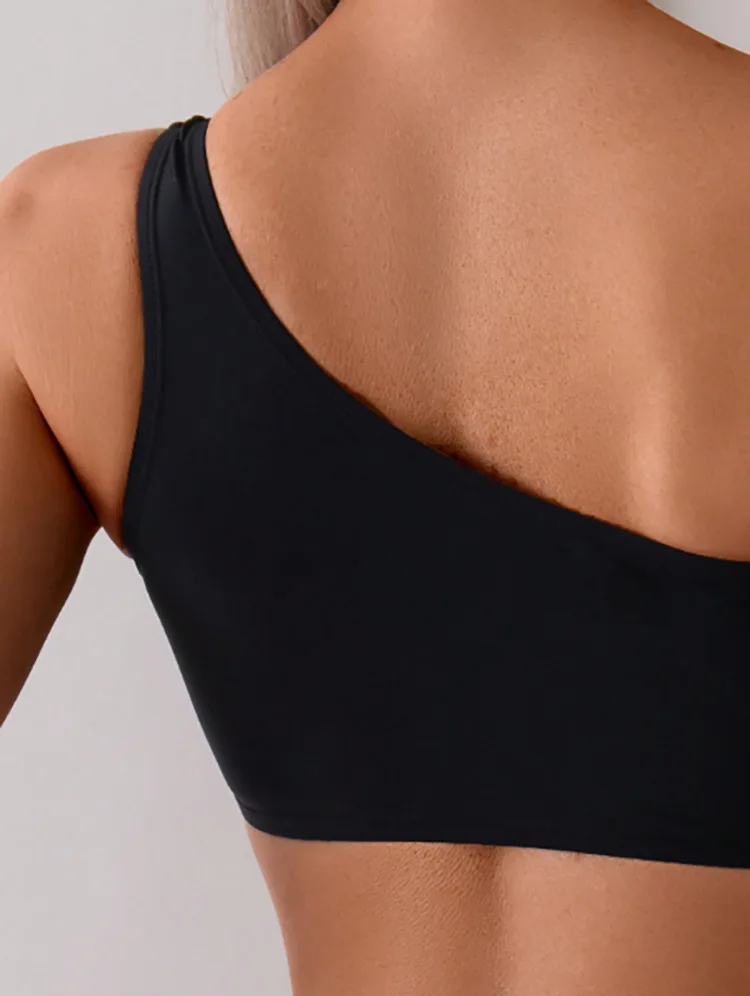 2025 섹시한 반다우 비키니 수영복 싱글 숄더 링 순색 슬림 핏 여성 수영복 크로스보더 비치웨어 탱키니 세트