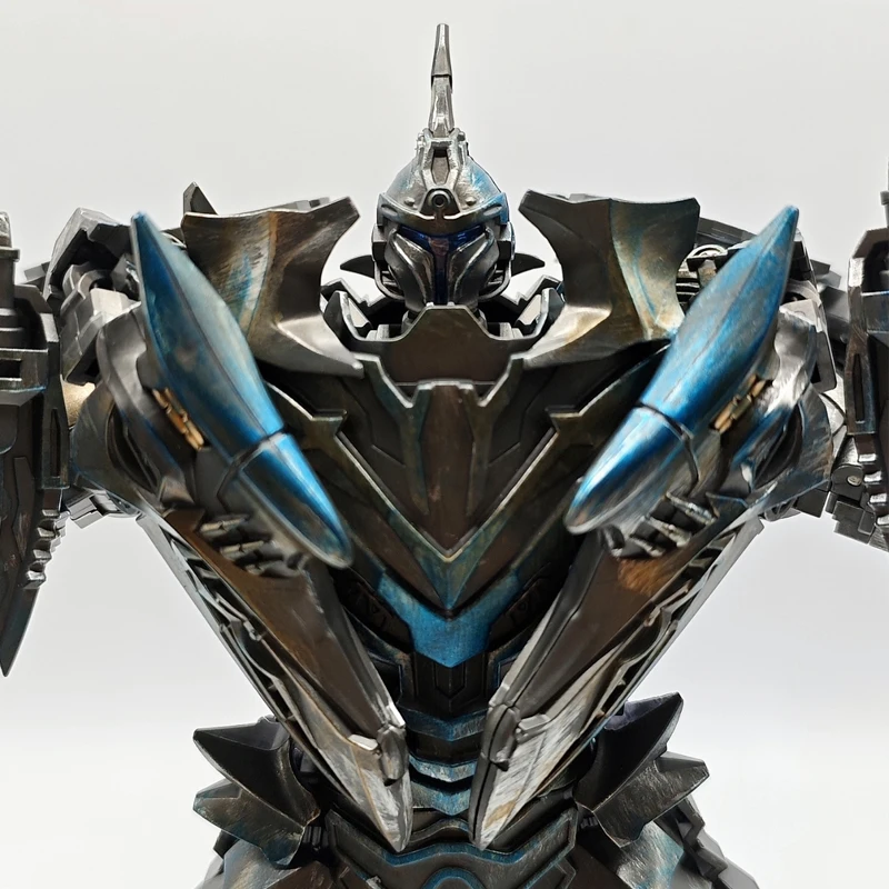 [Nur auf Lager] BAIWEI Transformation TW1104 TW-1104 27CM Swoop Filmversion Actionfigur Verformungsspielzeug