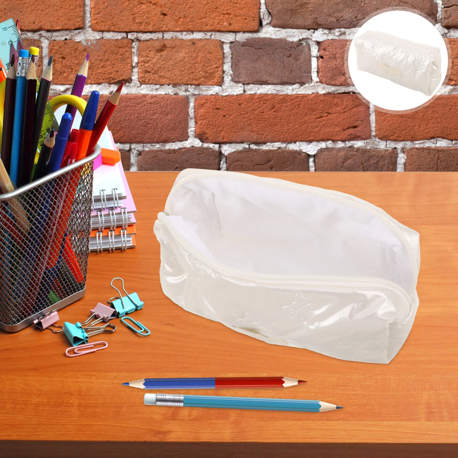 

Embossed Pencil Case Large Capacity Portable Stationery Organizer Bag For Students Teens School Office Supply Pouch Zippered