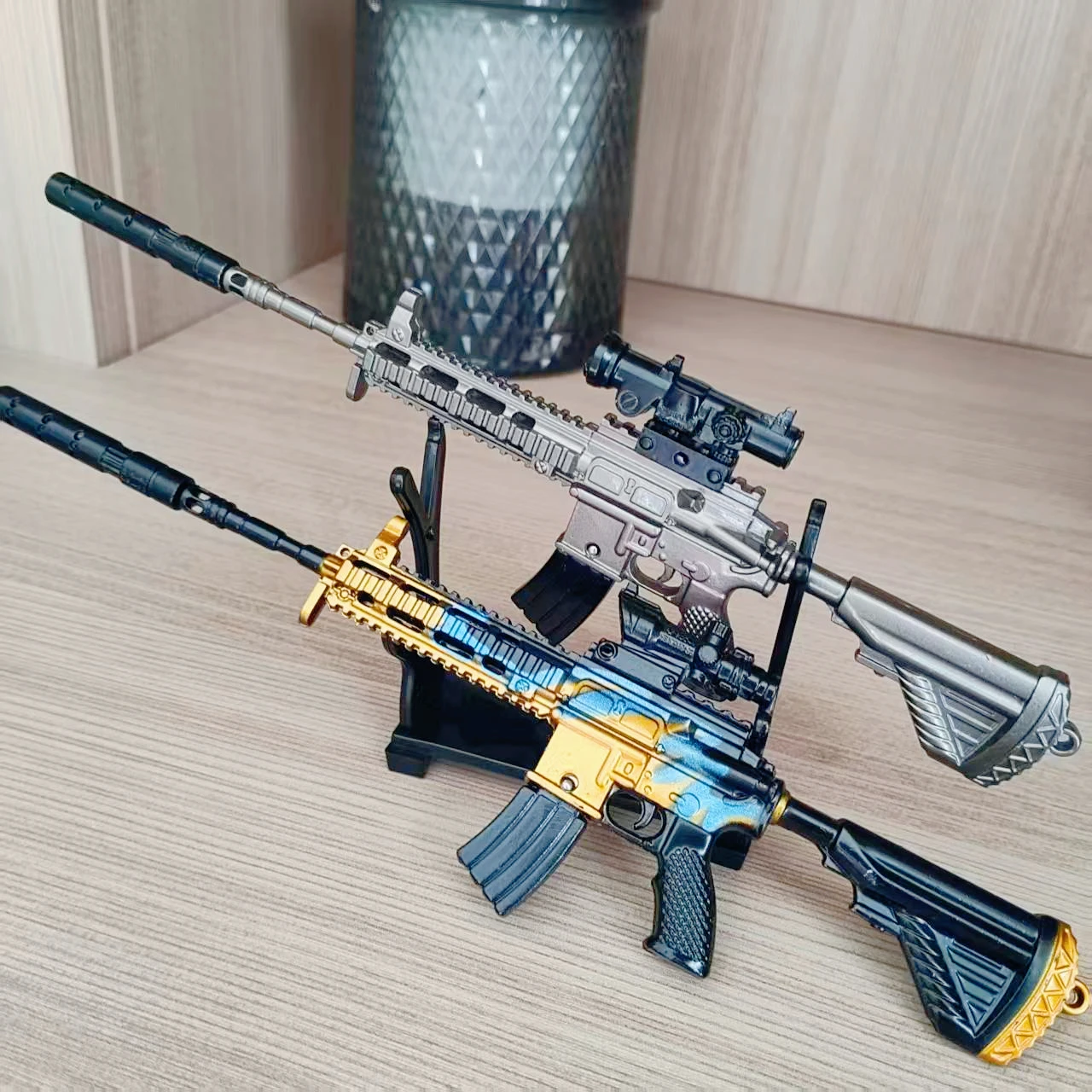 Mini M416 Model karabinu Alloy 20CM Model pistoletu PUBG Jedi Zabawka Pistolet Fidget Zabawka Ozdoba na biurko dla chłopca Dorośli Prezent świąteczny