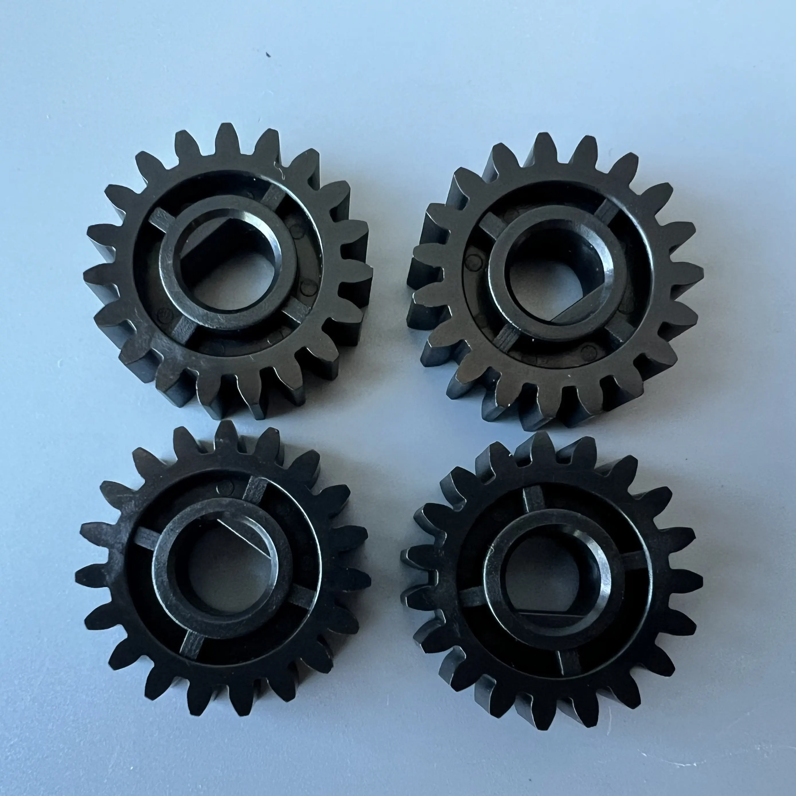 (4 unids/lote) H153070 20303215-0R 20303215-00 engranaje 19 para Noritsu LPS24 LPS 24