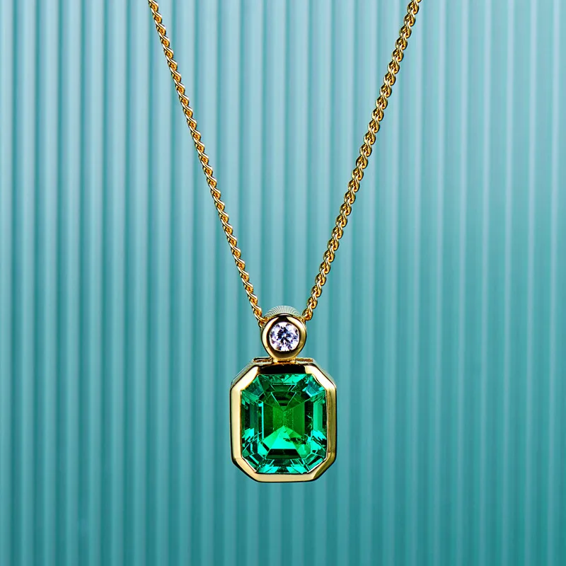 

Sythentic Emerald Square Shape S925 Sterling Silver Pendants Necklace for Women Gorgous Birthday Gift