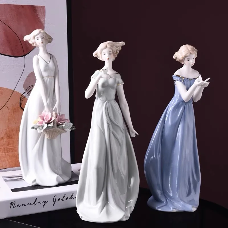 

European ceramic character ornament exquisite gift living room wine cabinet TV cabinet decoration creative new wedding gift