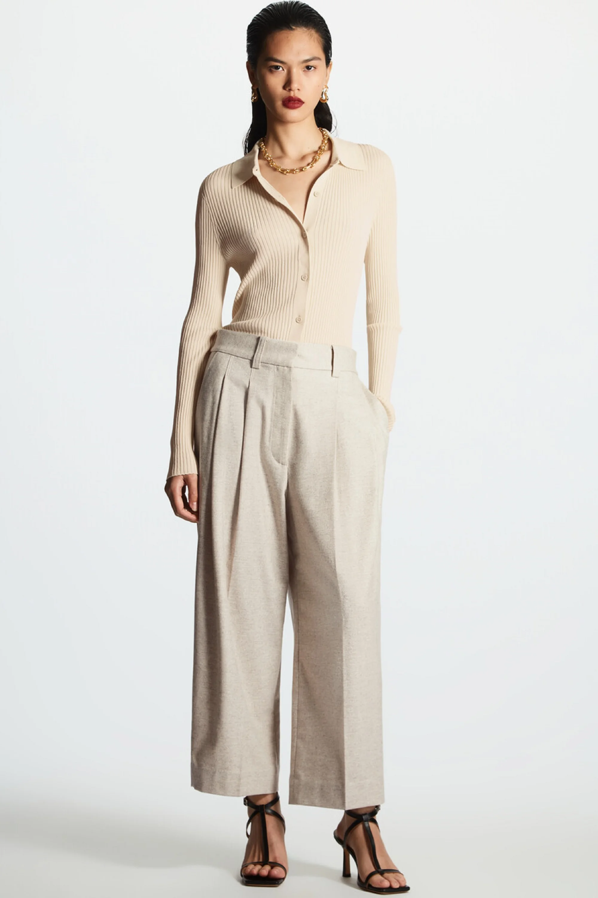 

Ethereal MD 2025 cos spring new style of Ladies' casual Slim-fit ribbed button knitted cardigan