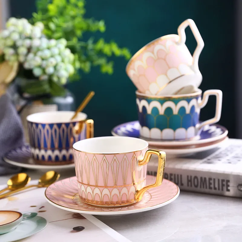 

Geometric Striped Porcelain Coffee Cup with Saucer Luxury Gold Plated 200ml Mug Home Exquisite Dessert Tea Cup Home Decoration