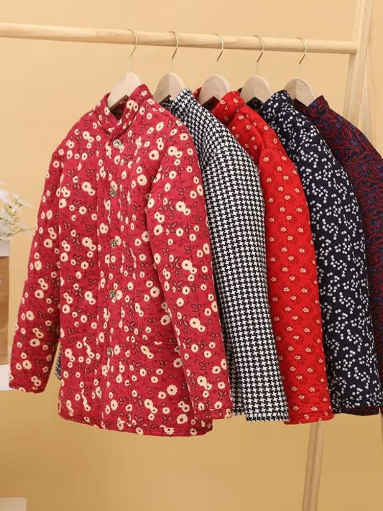 

New Winter Thickened Camel down Cotton Jacket Women's Floral Design Mid-aged Mom Fashionable Flower Cotton Coat Design