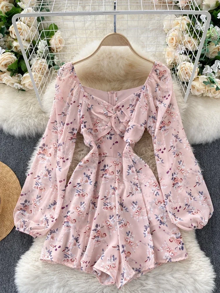 

Korean New Spring Summer Women's Jumpsuit Dress V-neck Puff Sleeves Sweet Folds Slim Slimming Floral Wide-leg Shorts UK770