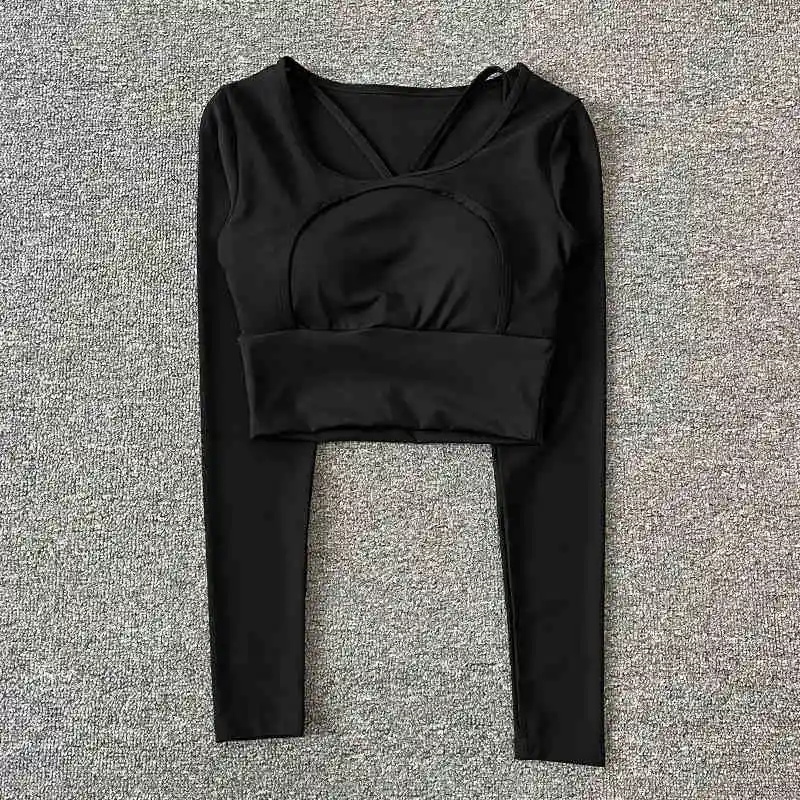 White long-sleeved T-shirt for women with a short hem and a chest pad, a close-fitting yoga top for sports and fitness wear to w