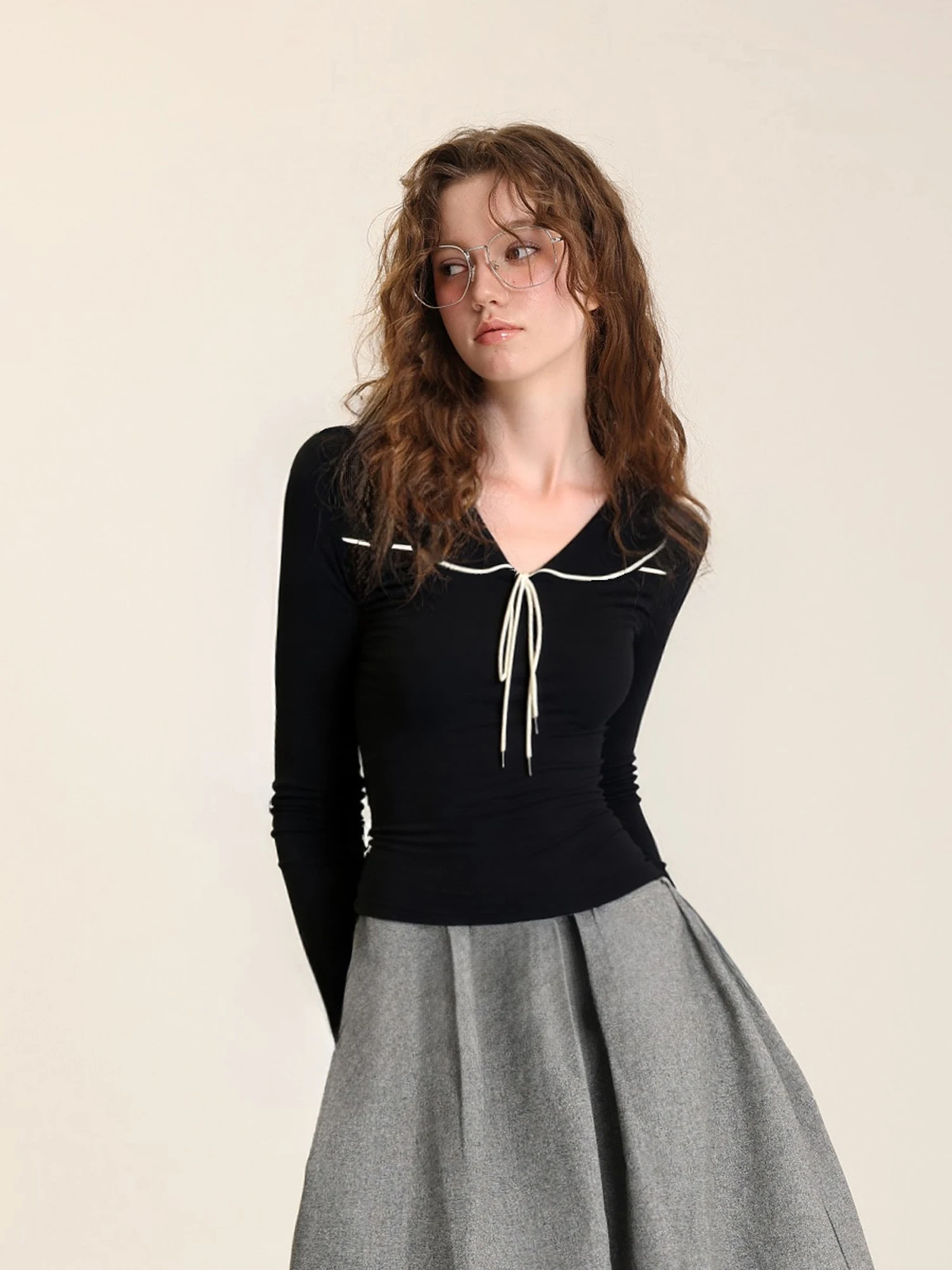 

Женский приталенный вязаный свитер с длинным рукавом и воротником-стойкой, универсальный осенний топ в стиле Crsu Design Sensation, матовый, черный