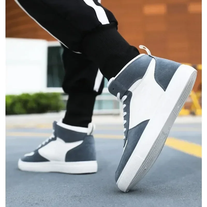 

Men's Skateboarding Shoes Lightweight High Top Breathable Shoes 47 Flat Lace-Up Sneakers White Travel Unisex Tenis Masculino 48