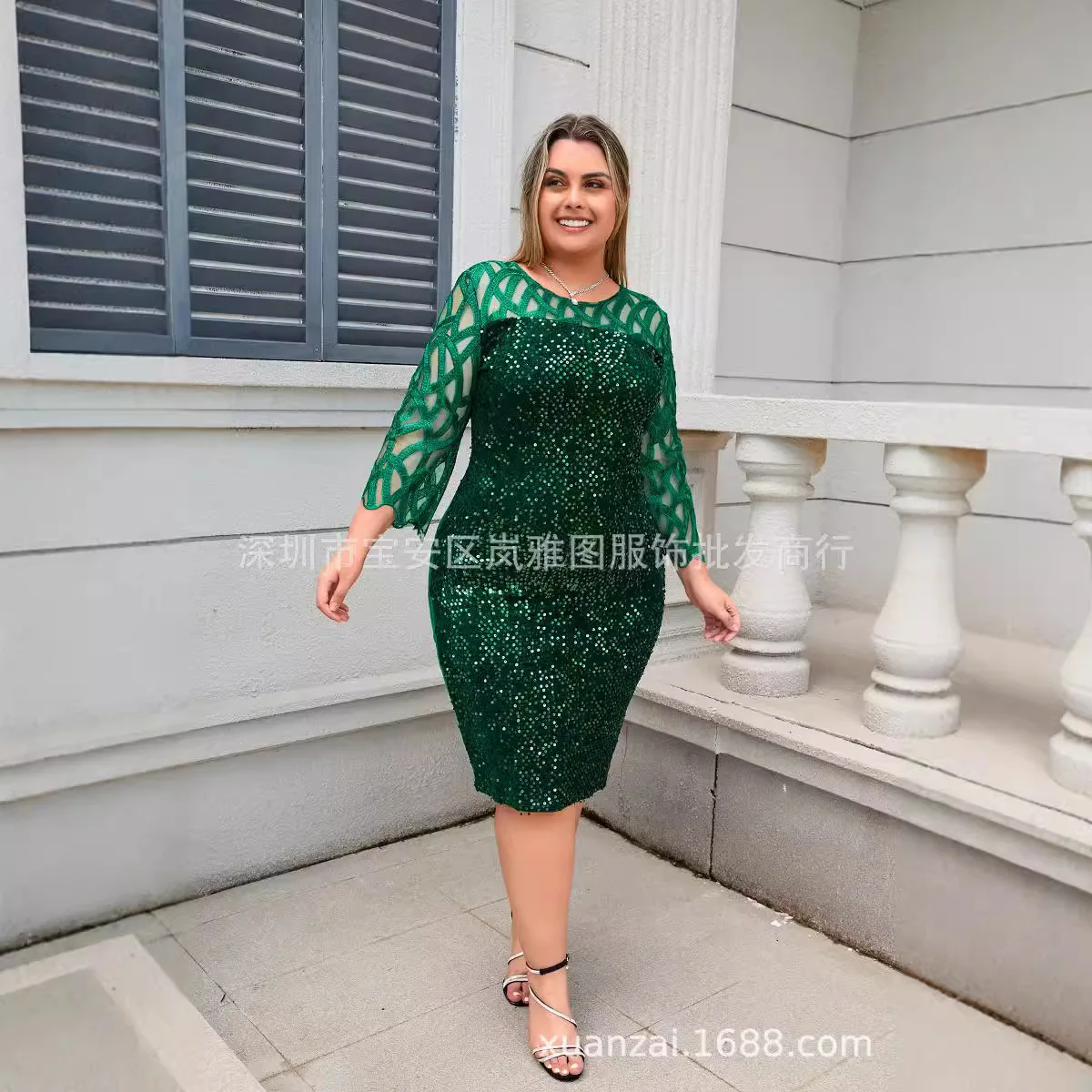 ชุดเดรสผู้หญิงแขนตาข่าย คอทรงโอ ประดับเลื่อม ทรงเข้ารูป ความยาวปานกลาง ปี 2025  ชุดราตรีหรูหรา เซ็กซี่ สำหรับงานปาร์ตี้และคลับ