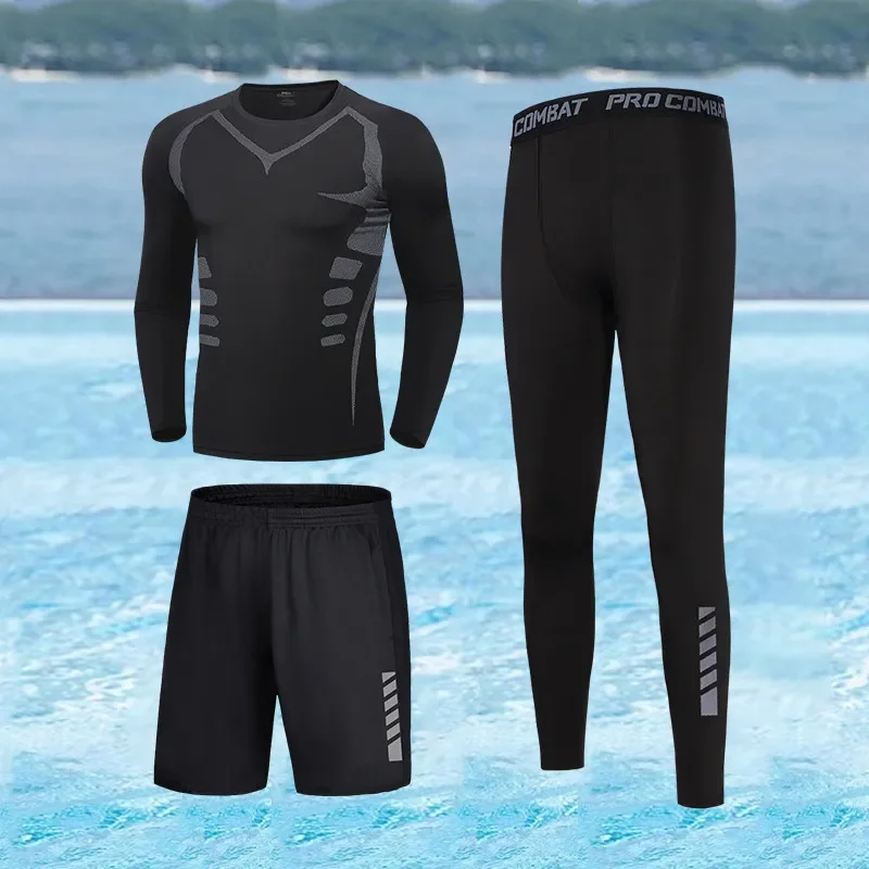 

Летний мужской комплект для защиты от солнца: лонгслив-рашгард и плавки для серфинга и дайвинга.