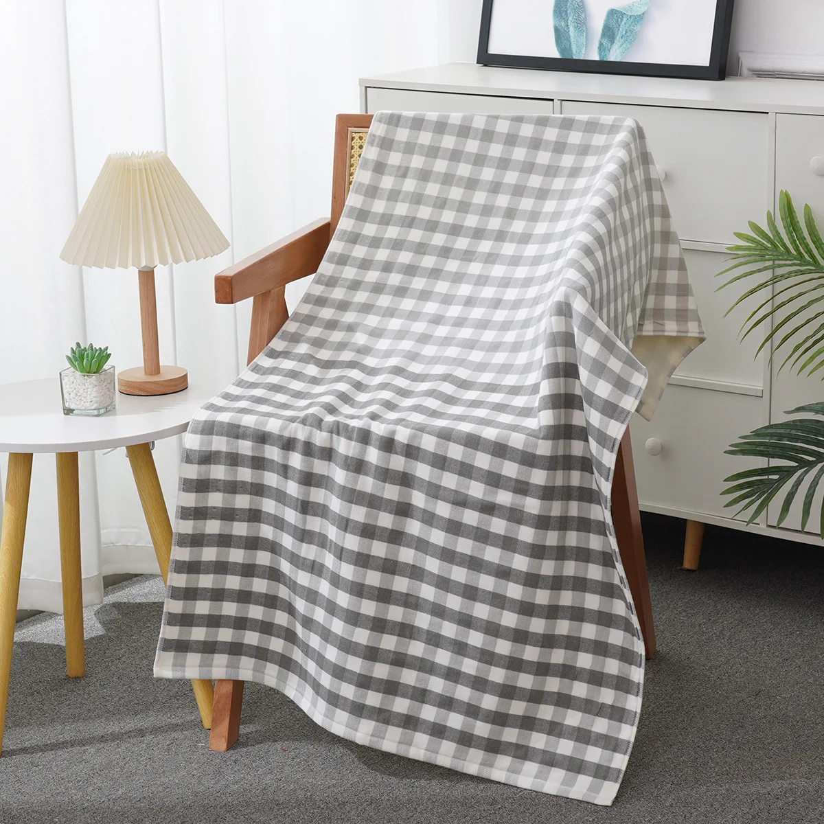 100% Cotton Gingham Bath Towel, Double-Sided 100% Cotton Gauze Adult Towel for Home Use, Soft and Absorbent Bath and Beach Towel