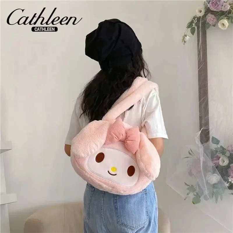 Sanrio My Melody Kuromi Cinnamoroll Kawaii, bonito bolso de mano de felpa con dibujos animados periféricos para mujer, regalo de vacaciones, venta al por mayor