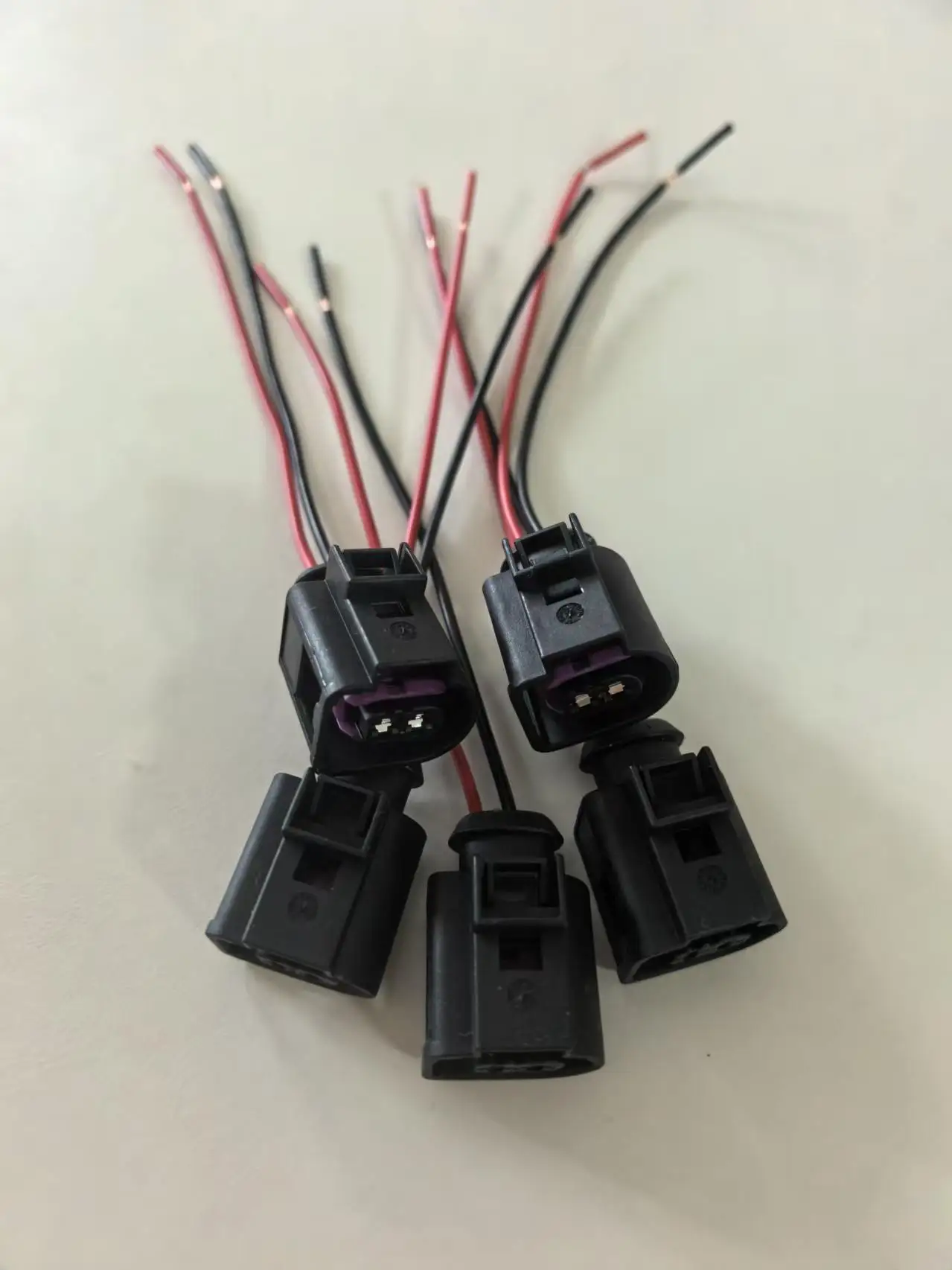 4D0971992 For VW Passat Golf For Audi A3 A4 A5 A6 Q7 TT Skoda Seat Engine Harness Motor Horn Plug Connector Wire 2 Pin
