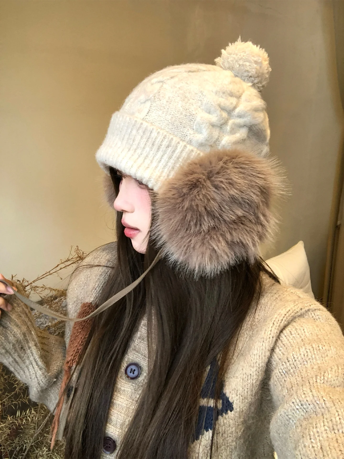Winter Warm Knitted Hat Women's Retro Ball Tie Knit Cap Ear Protection Face Slimming Non-Adjustable round Top No Brim Cap