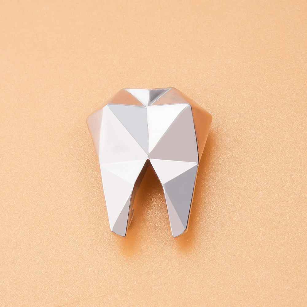 Hanreshe Creative Teeth Brooch Dentist Dental Personality Jewelry Lapel Backpack Medical Badge Pins for Doctor Nurse Students