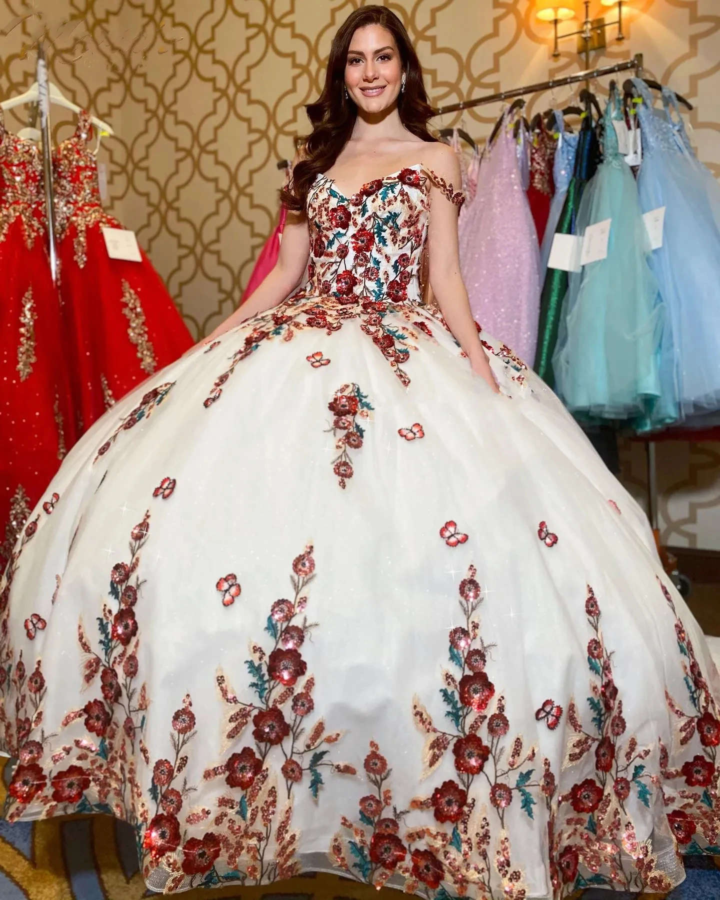 

3D Floral Sequins Embroidery Quinceanera Dresses Off The Shoulder Glitter Long Sweet 16 Dress For Girls Tulle Prom Special Ocn