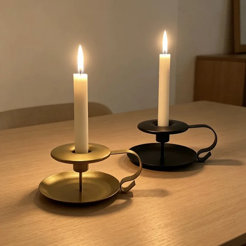 1/2PCS Halloween Candle Holder Metal Material Halloween Candle Holder Metal Candlestick Base With Handle Wax‑proof Tray Design