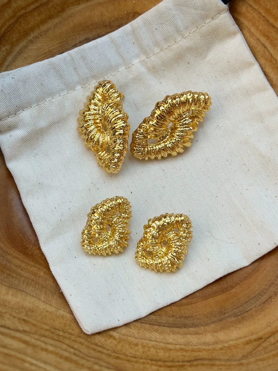 

Brass With 18K Twist Cutout CC StudEarrings Punk Party Gown Runway rare Boucle d'oreille Korean Japan Style Fashion