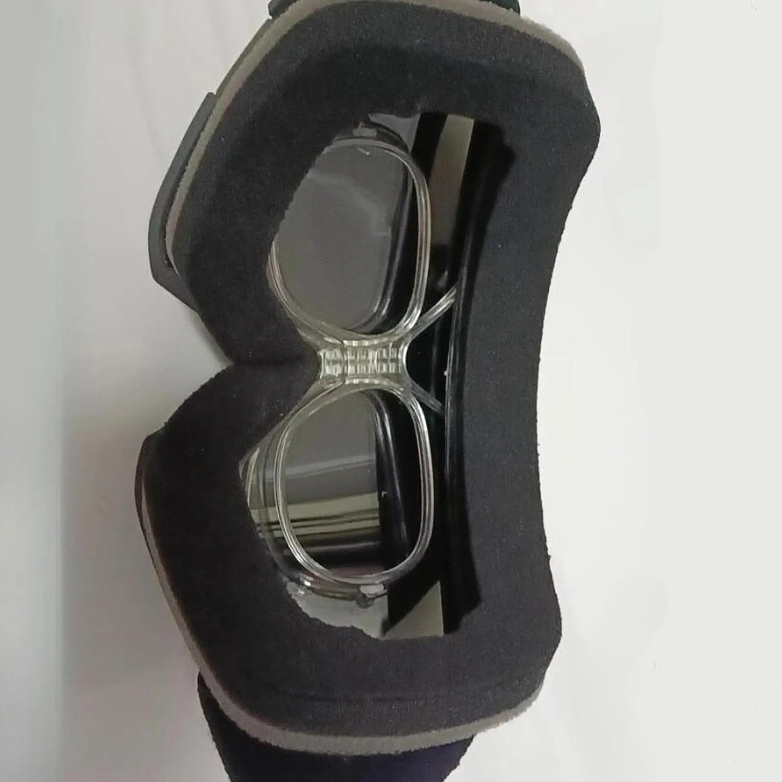 Universal Eyewear Insert Adapter for Snowboard Ski Goggles Adjustable Inner Support Frame for Glasses Users