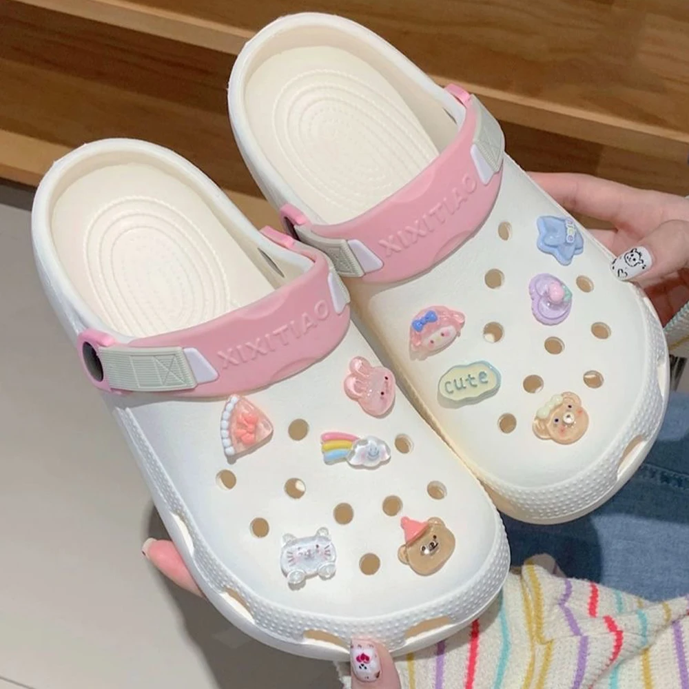 Nuove pantofole sandalo fai da te simpatico cartone animato zoccoli donna muli sandali da spiaggia estivi foro grotta scarpa da giardino femminile