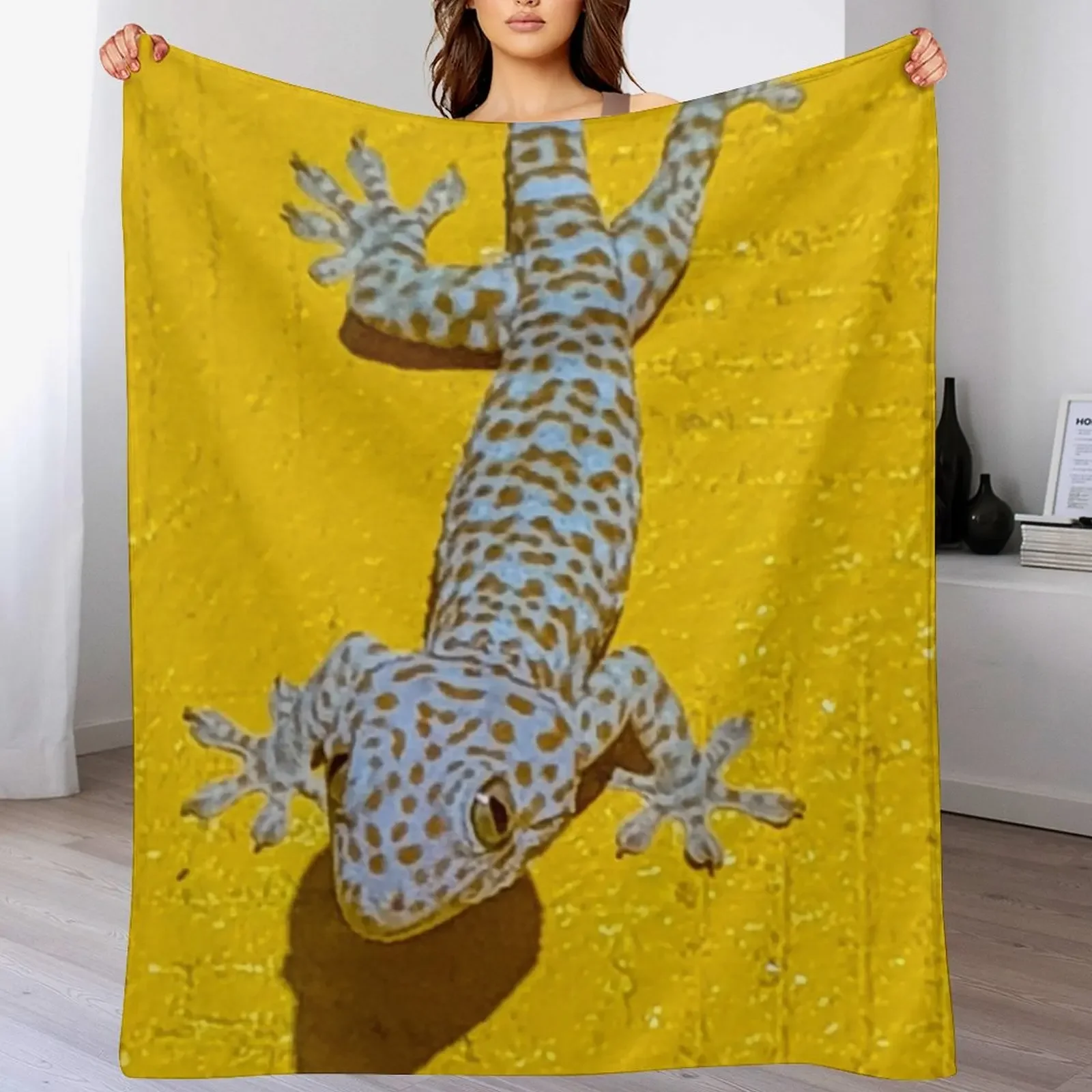 

Tokay Gecko Throw Blanket Thin Soft Blanket for Summer Night Sleeping