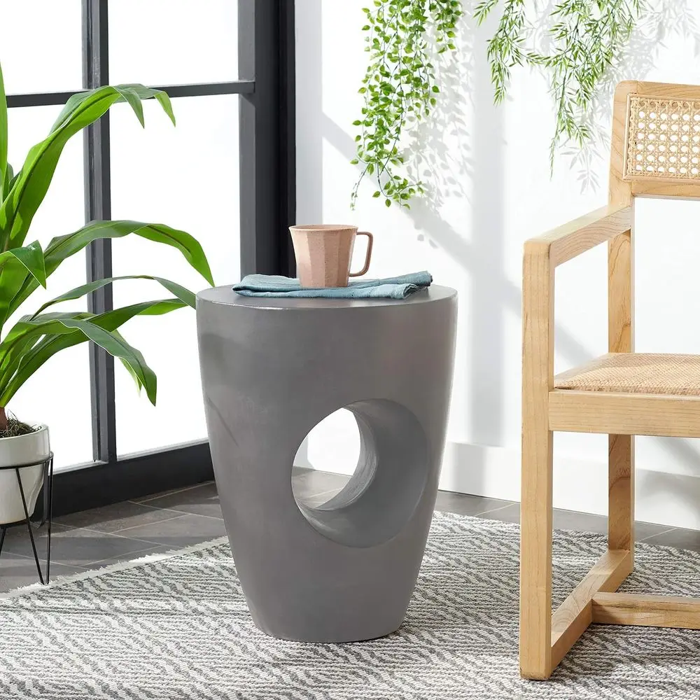 Outdoor Collection Aishi ern Concrete k Grey Round 17.7-inch Accent Table