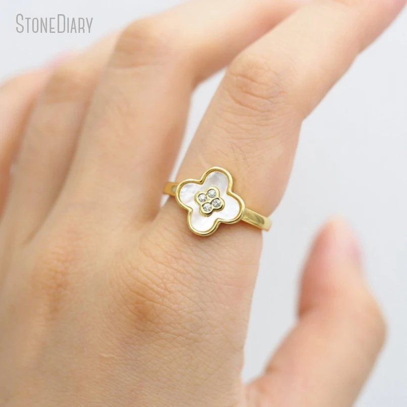 5Pcs Wholesale Gold Color Invisible Setting Cubic Zirconia Copper White Shell Flower Ring RM50810