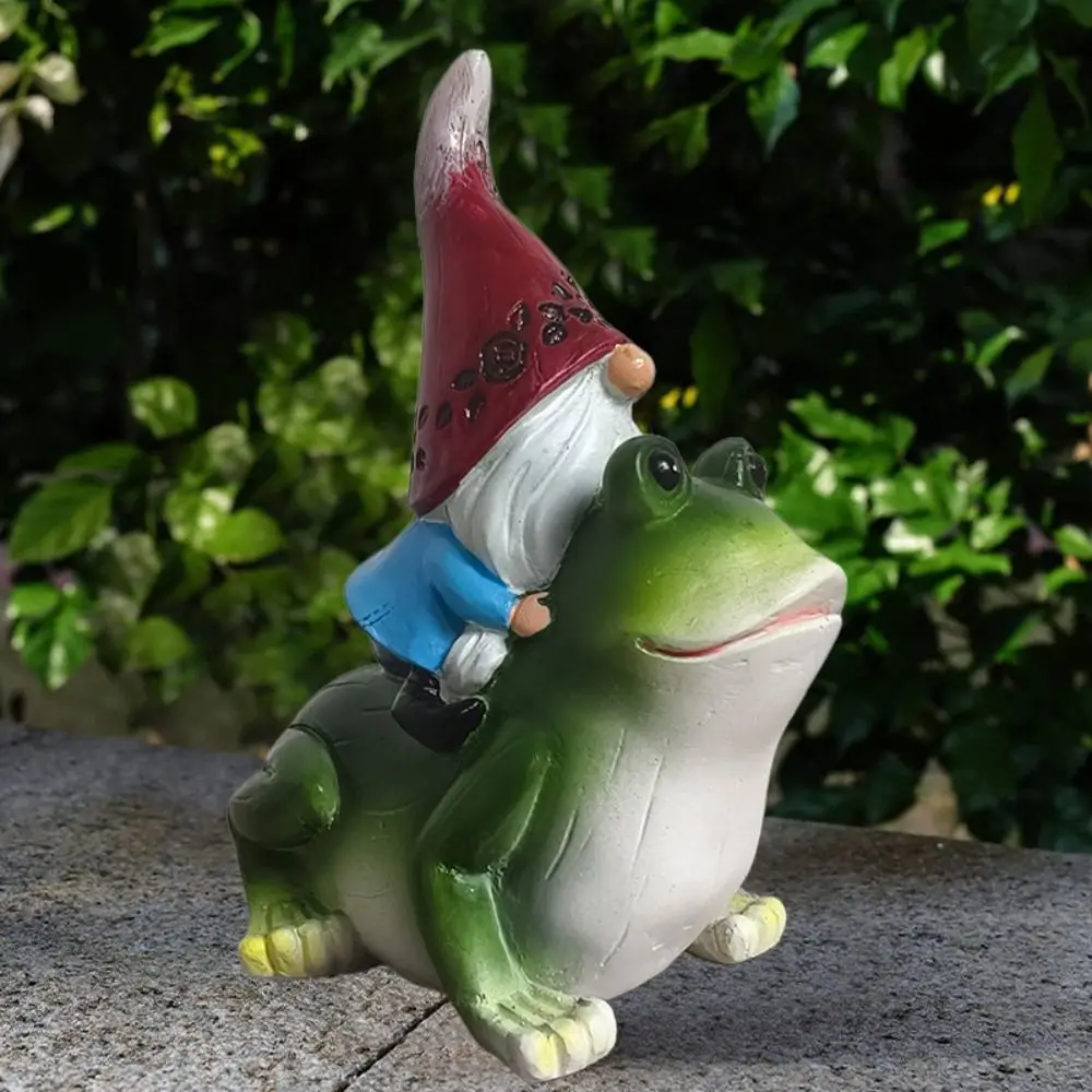 

Durable Cartoon Gnome Riding Frog Statue Resin Crafts Funny Garden Gnomes Figurine Handmade Dwarf Sculpture Office Desktop