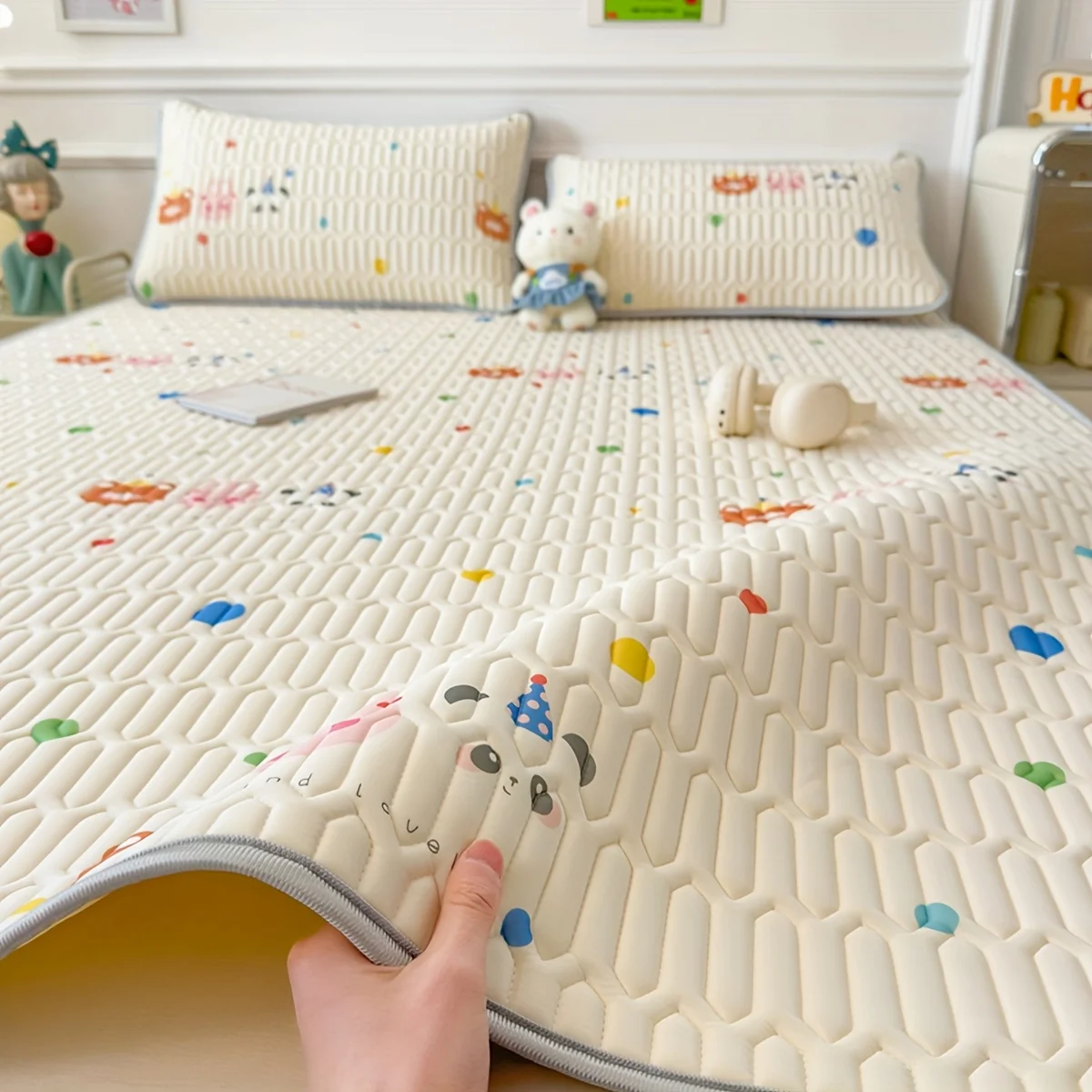 

2/3 pieces of soft and cool multi-piece summer bedding, breathable latex pads and pillowcases, washable and foldable,