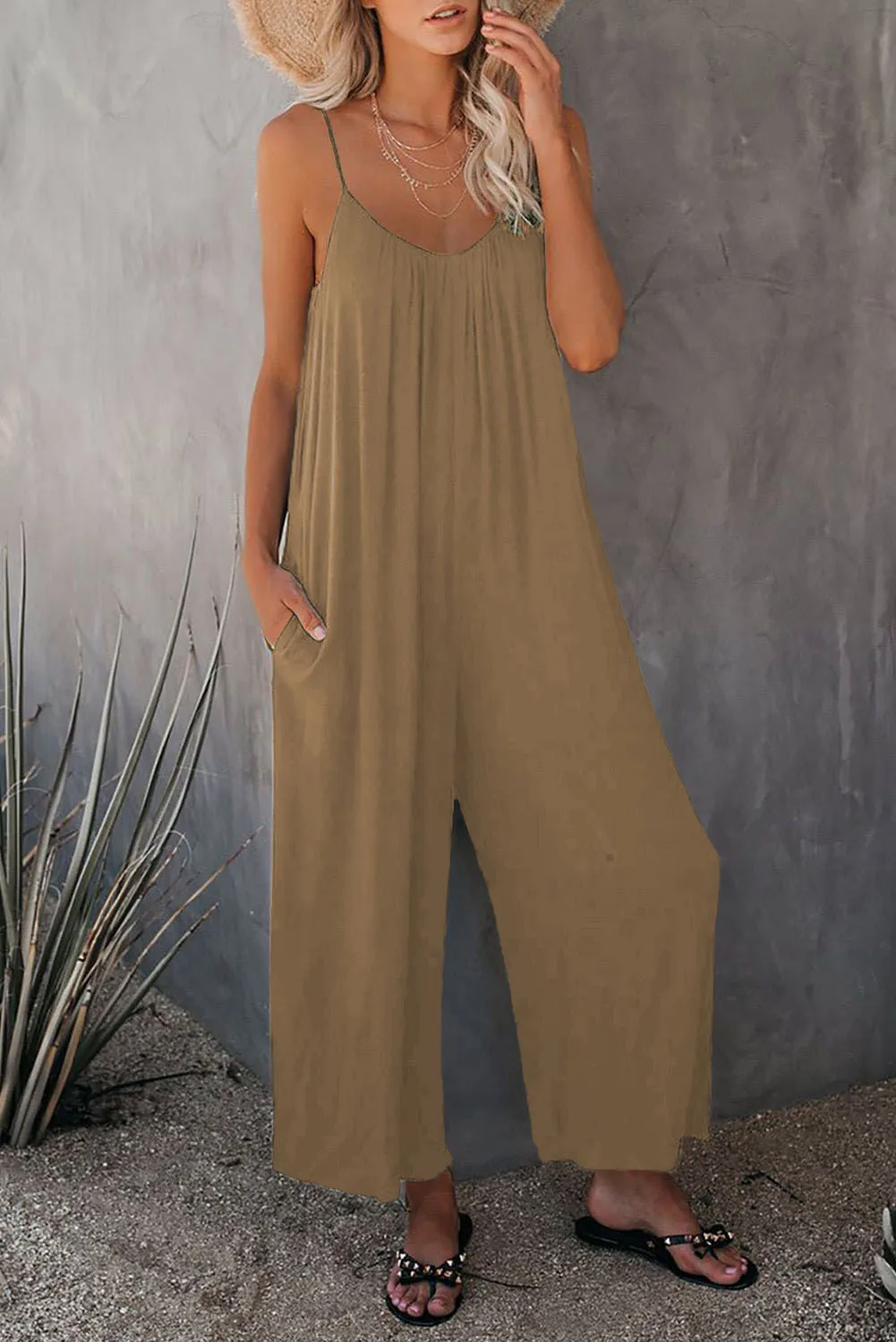 

Summer New Women's Pants Solid Color Pocket Loose Casual Sleeveless Backstrap Wide Leg Pants Loose Jumpsuit